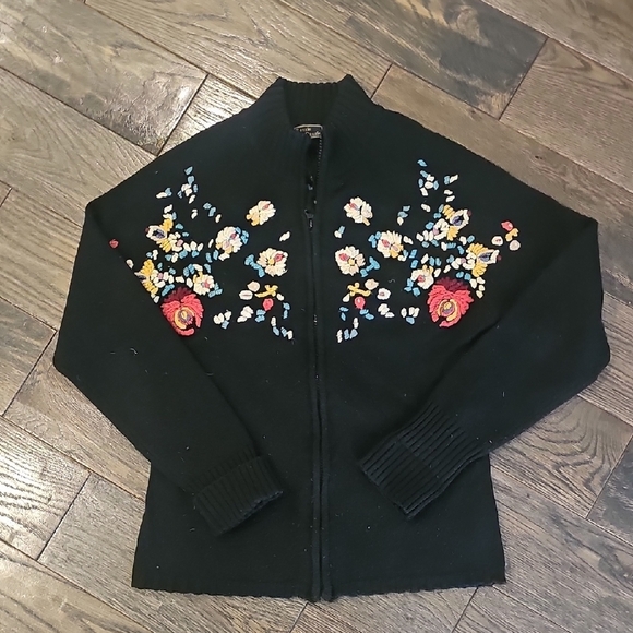Razzle Dazzle Sweaters - Vintage Embroidered Sweater Zip